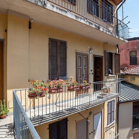 Como Renovated Apartment Luaran gambar
